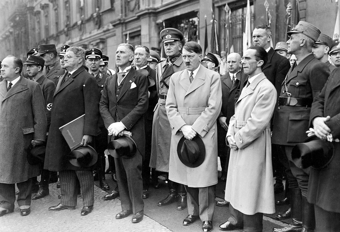 Berlin the powerful 1933.jpg