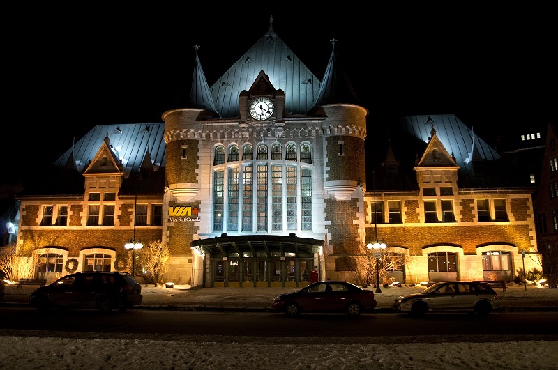 Night gare du palais ville de quebec.jpg