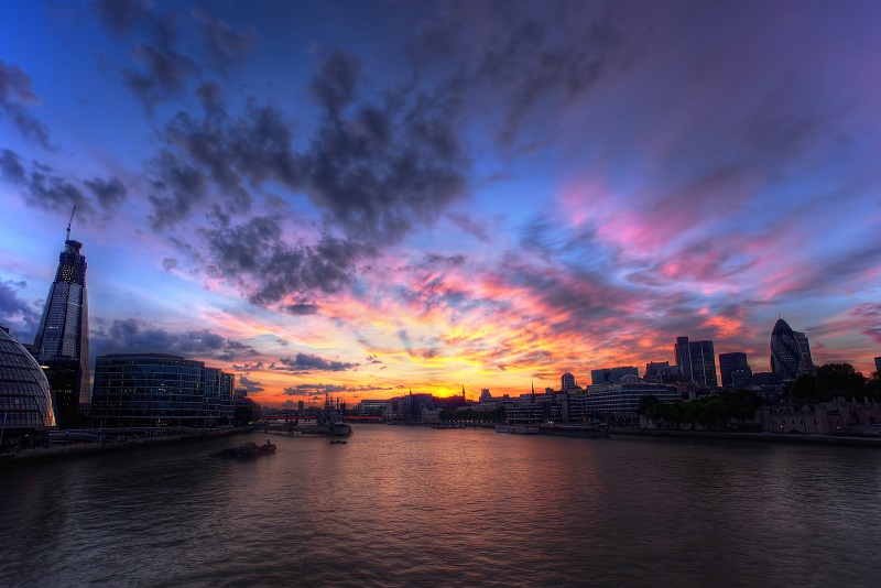 Sunset thames london.jpg