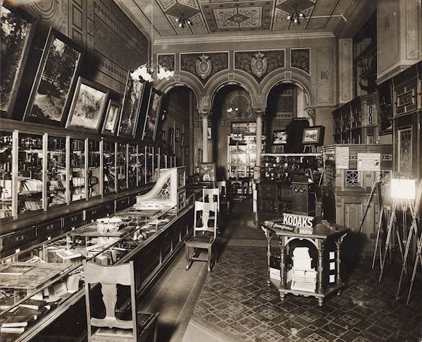 Block Arcade shop interior 1900.jpg