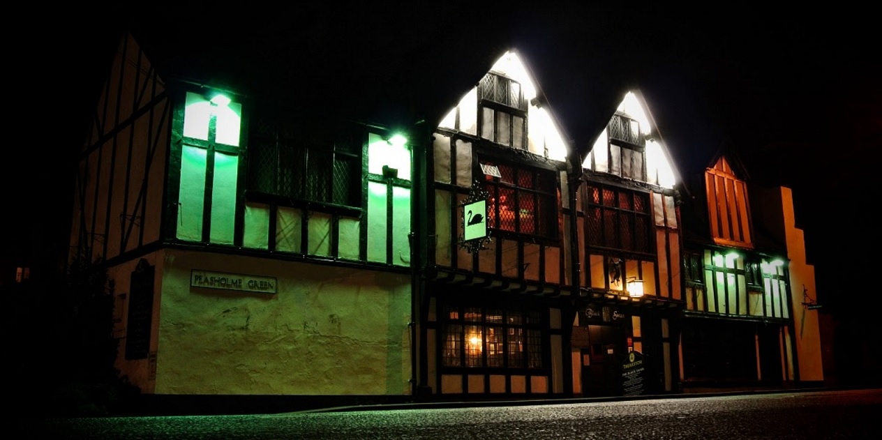 York Blackswan pub night.jpg