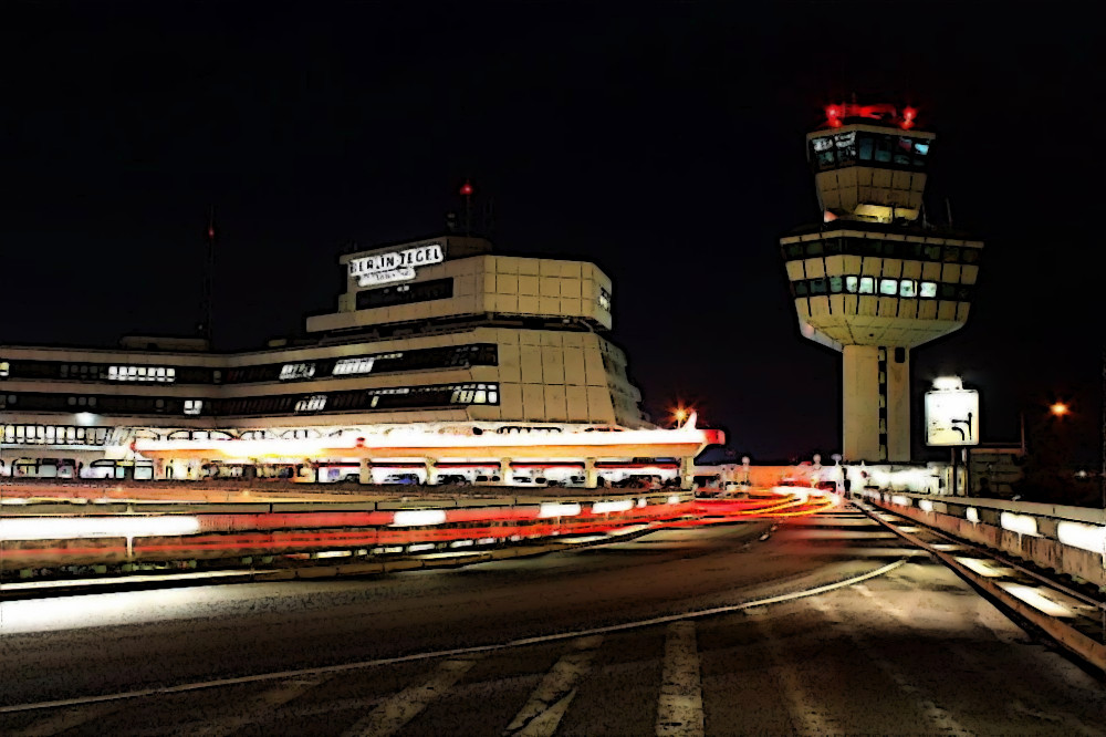 Berlin Tegel Airport night.jpg