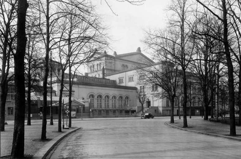 Berlin Krolloper 1933.jpg