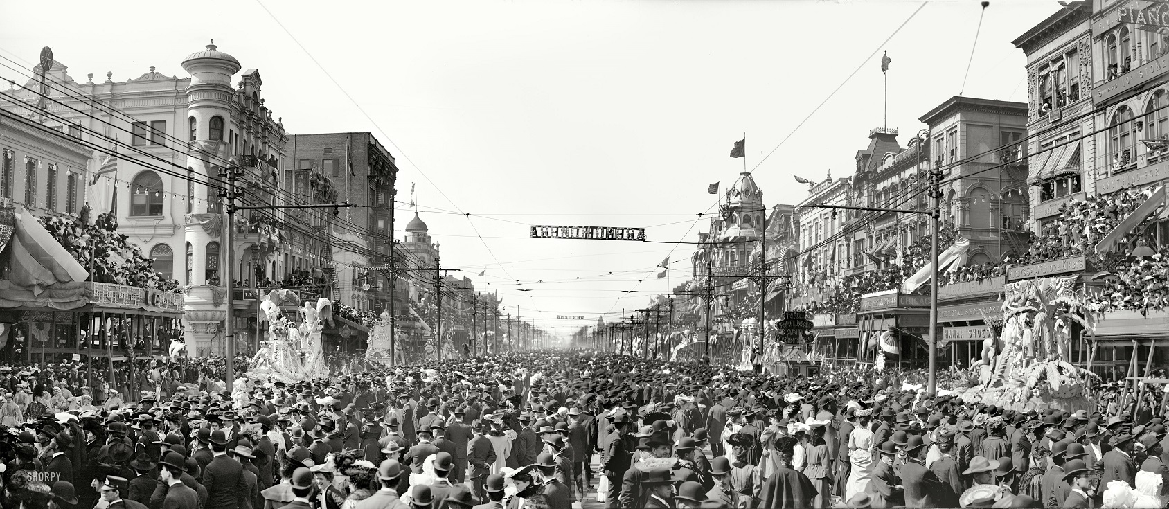 Mardi Gras 1907 Panorama.jpg