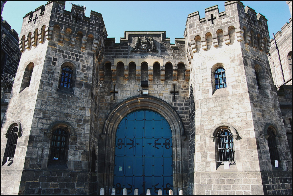 Leeds gates of Armley prison.jpg