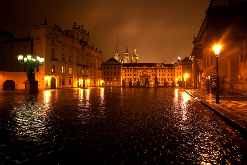 File:Prague Castle night.JPG